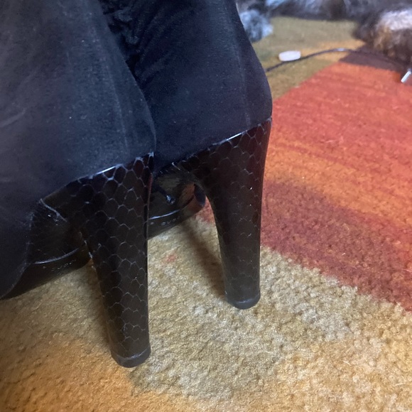 Authentic GUCCI boots - Picture 12 of 14